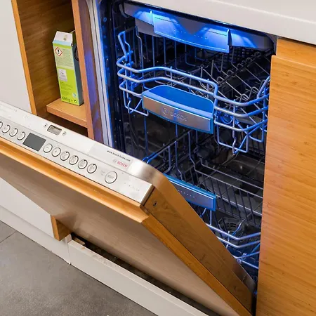 Wygledowska Unique * ワルシャワ